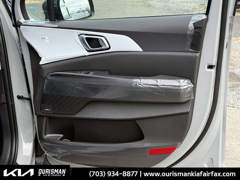 new 2026 Kia Carnival Hybrid car, priced at $52,742