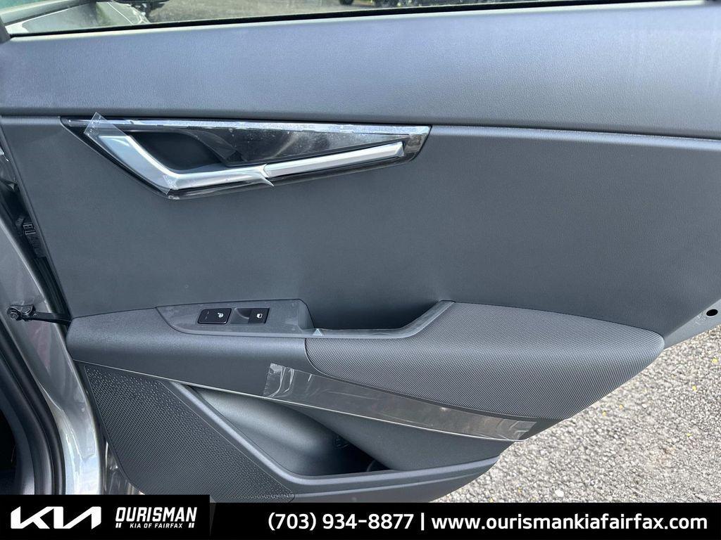 new 2025 Kia Niro Plug-In Hybrid car, priced at $32,896