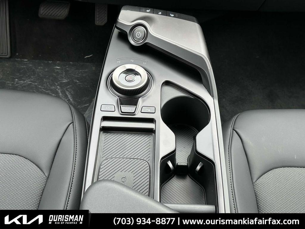 new 2025 Kia EV6 car, priced at $40,610