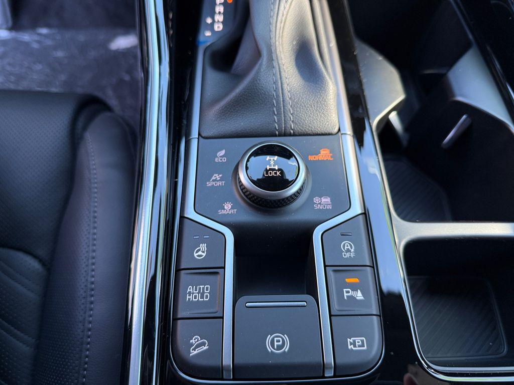 new 2025 Kia Sorento car, priced at $46,218