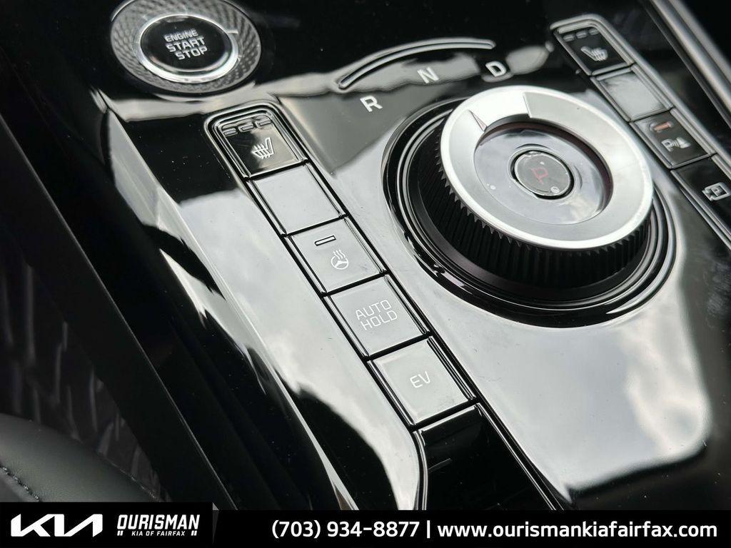 new 2025 Kia Niro Plug-In Hybrid car, priced at $33,108