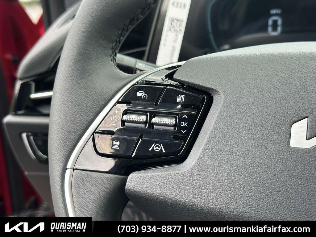 new 2025 Kia Niro Plug-In Hybrid car, priced at $33,108