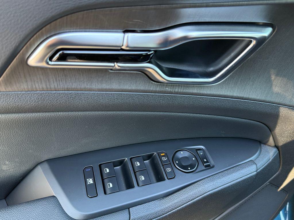 new 2026 Kia Sportage Plug-In Hybrid car, priced at $40,727