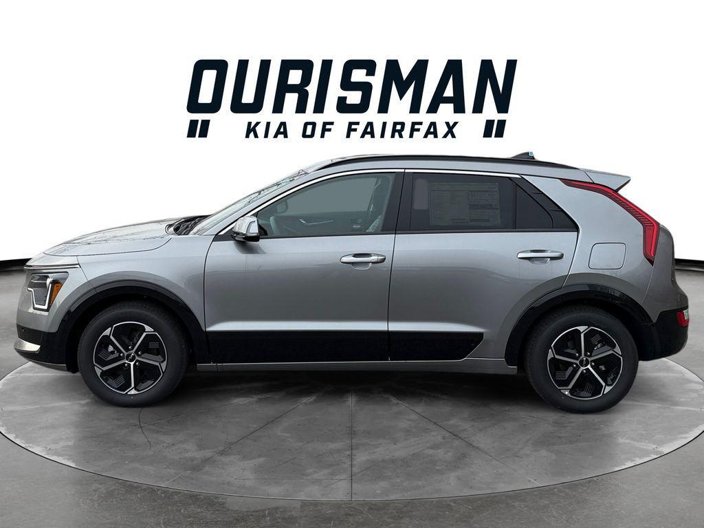 new 2025 Kia Niro car, priced at $32,736
