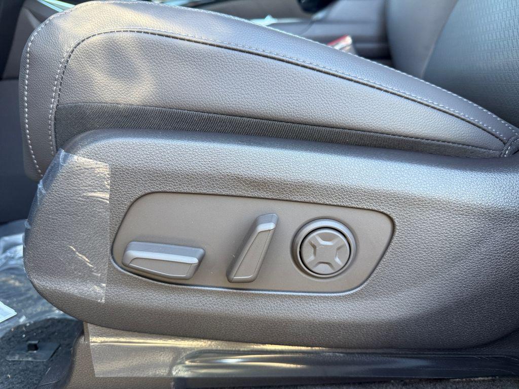 new 2026 Kia Carnival Hybrid car, priced at $53,866