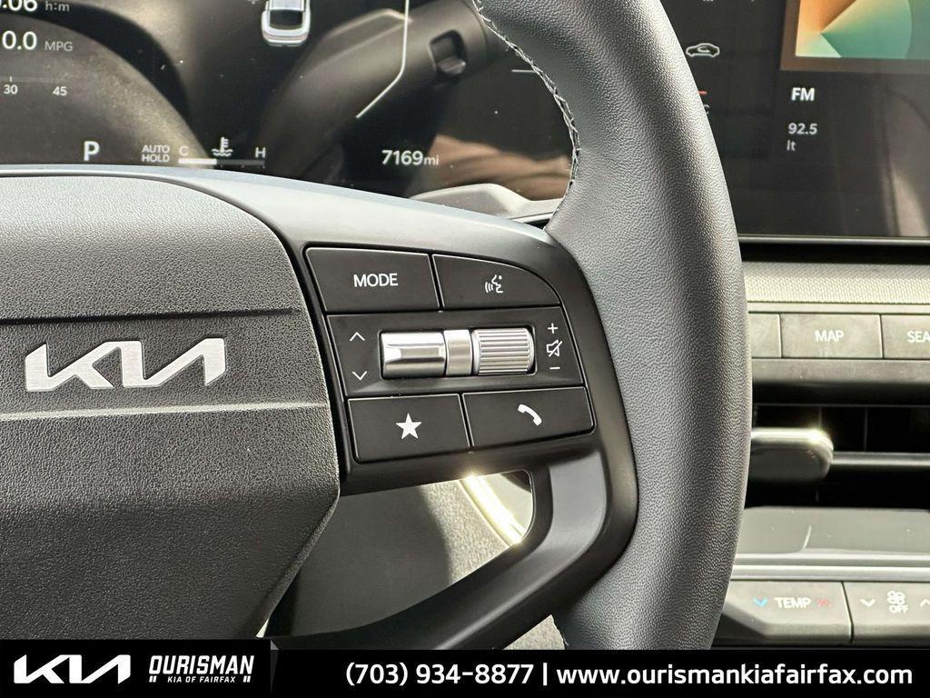 used 2025 Kia K4 car, priced at $20,000