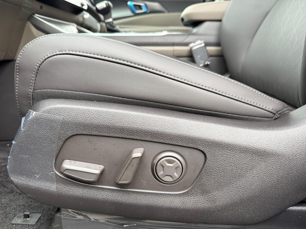 new 2026 Kia Carnival car, priced at $39,926