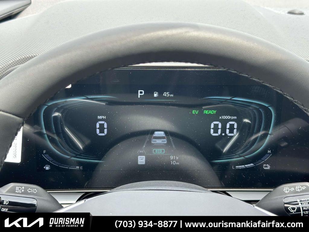 new 2025 Kia Niro car, priced at $32,914