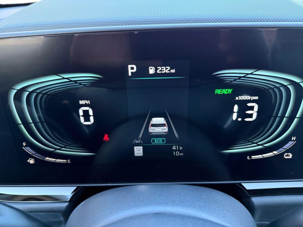 new 2025 Kia Niro car, priced at $35,314