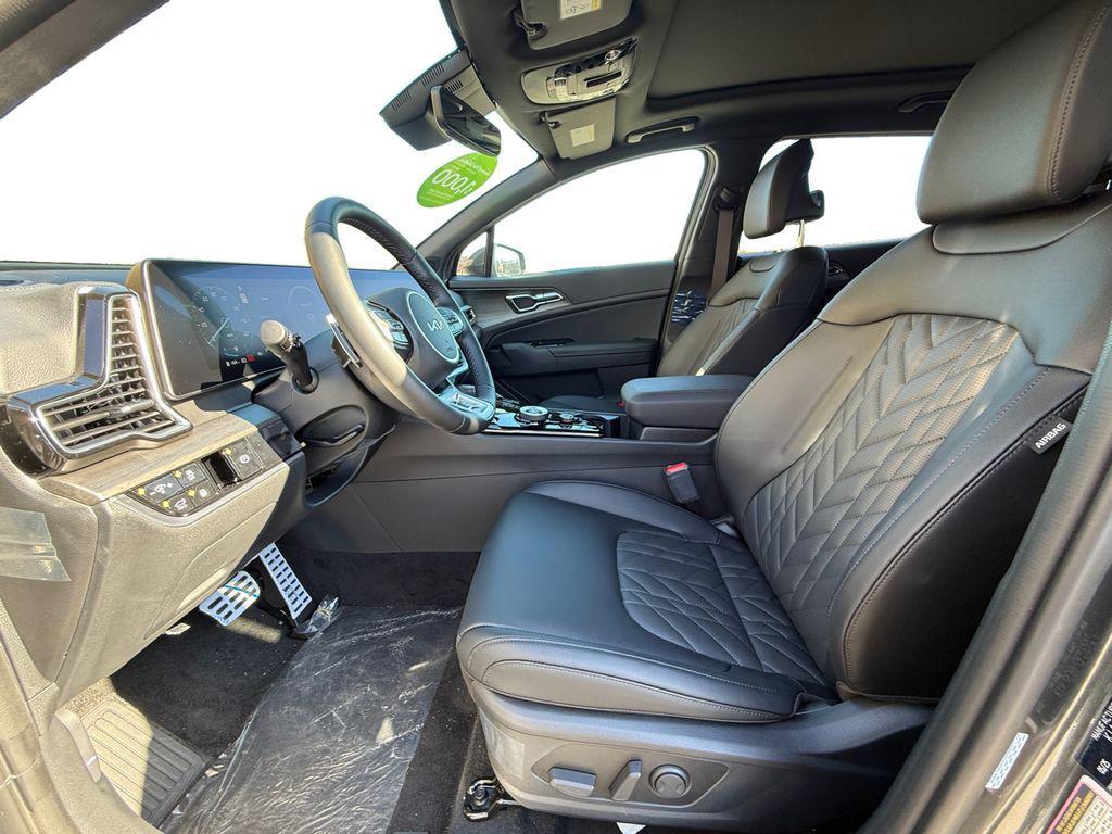 new 2025 Kia Sportage Plug-In Hybrid car, priced at $43,940