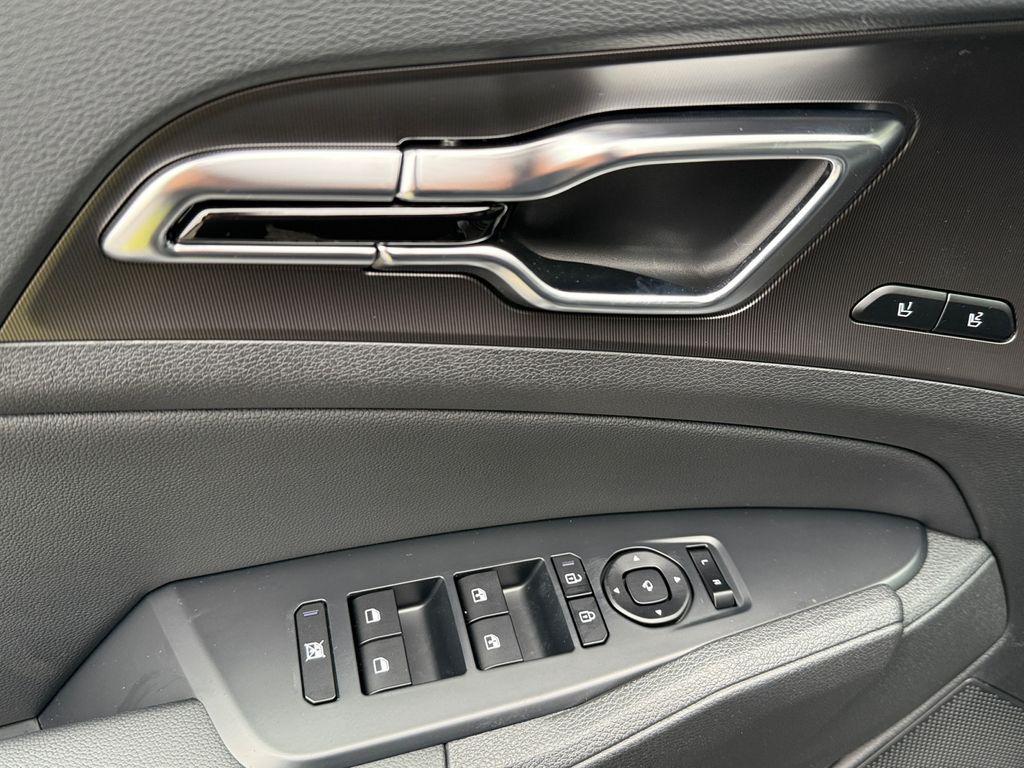 new 2026 Kia Sportage Hybrid car, priced at $40,501