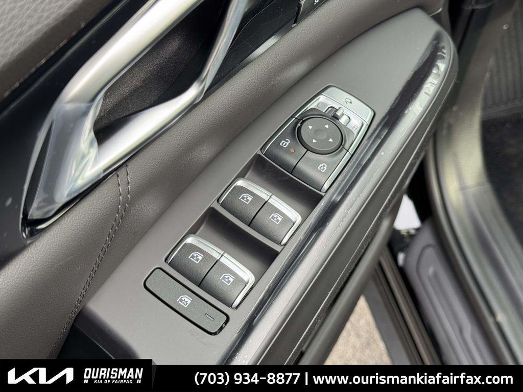 new 2026 Kia Carnival Hybrid car, priced at $52,742