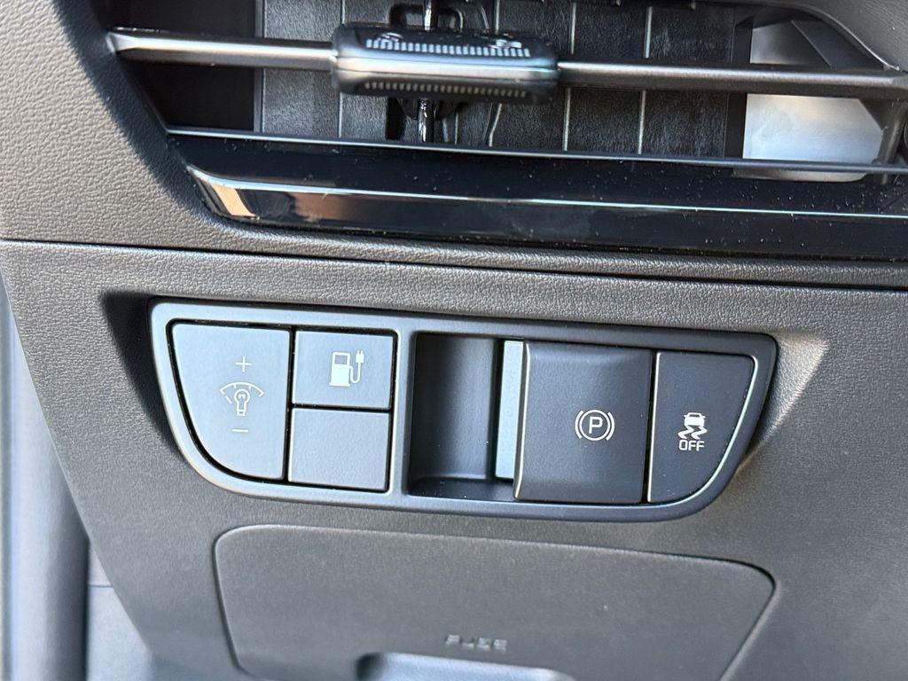 new 2025 Kia EV6 car, priced at $51,586