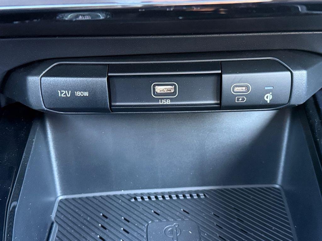 new 2025 Kia Niro Plug-In Hybrid car, priced at $34,309