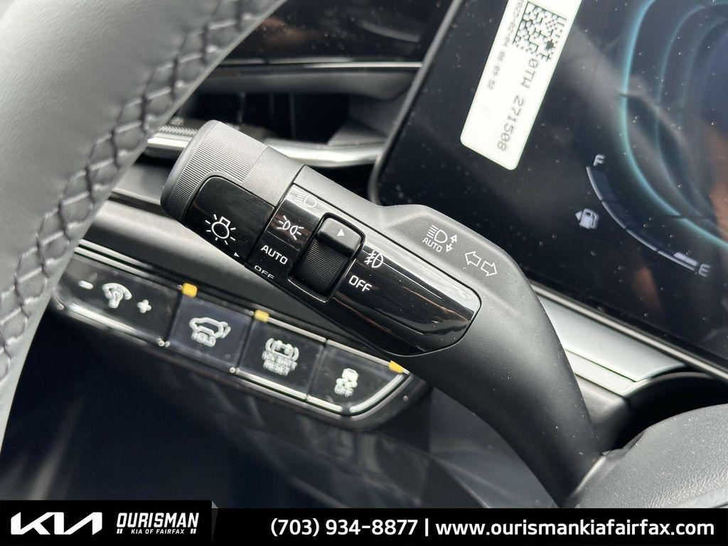 new 2025 Kia Niro car, priced at $32,801