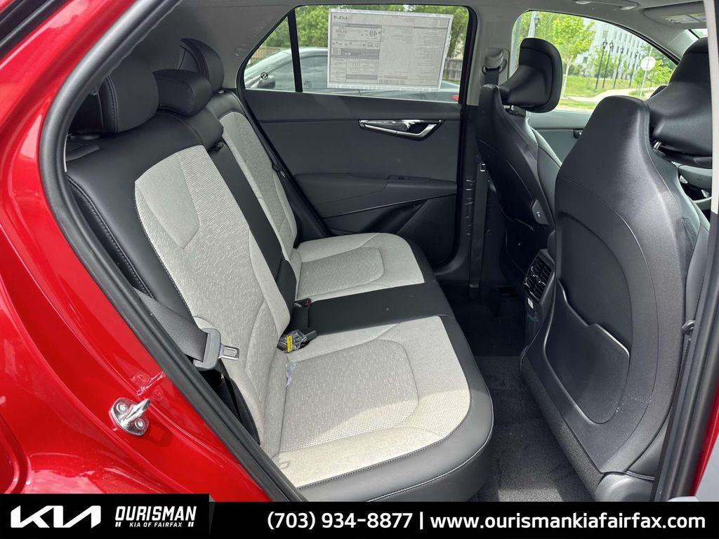 new 2025 Kia Niro car, priced at $32,801