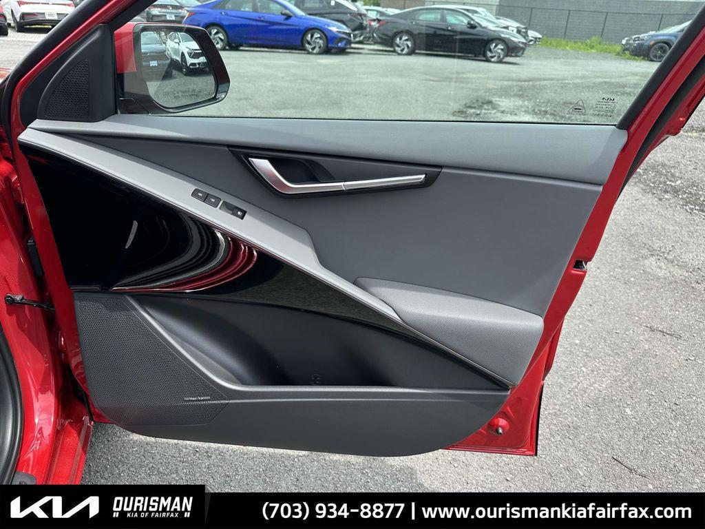 new 2025 Kia Niro car, priced at $32,801