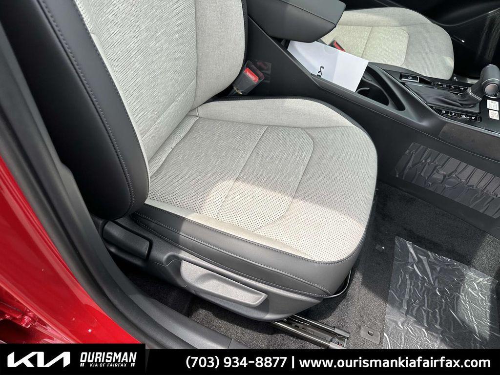 new 2025 Kia Niro car, priced at $32,801