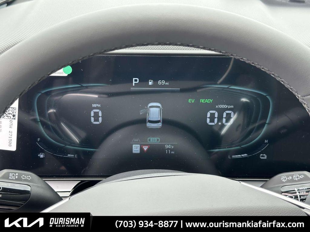 new 2025 Kia Niro car, priced at $32,801