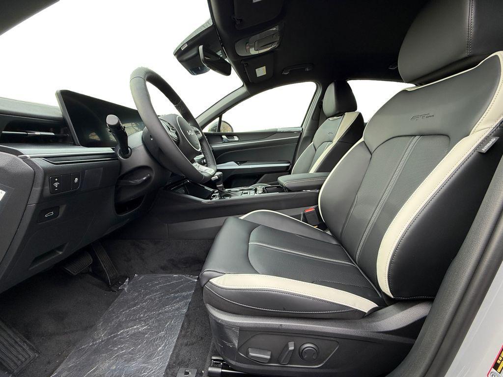 new 2026 Kia K5 car, priced at $30,010