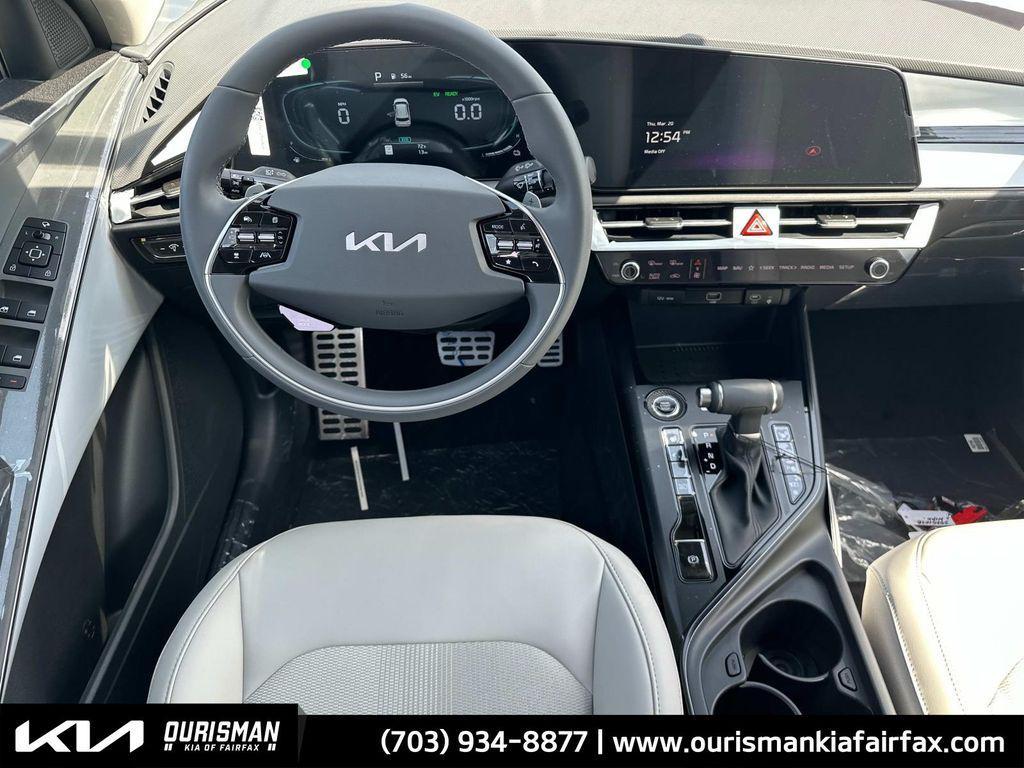 new 2025 Kia Niro car, priced at $29,520