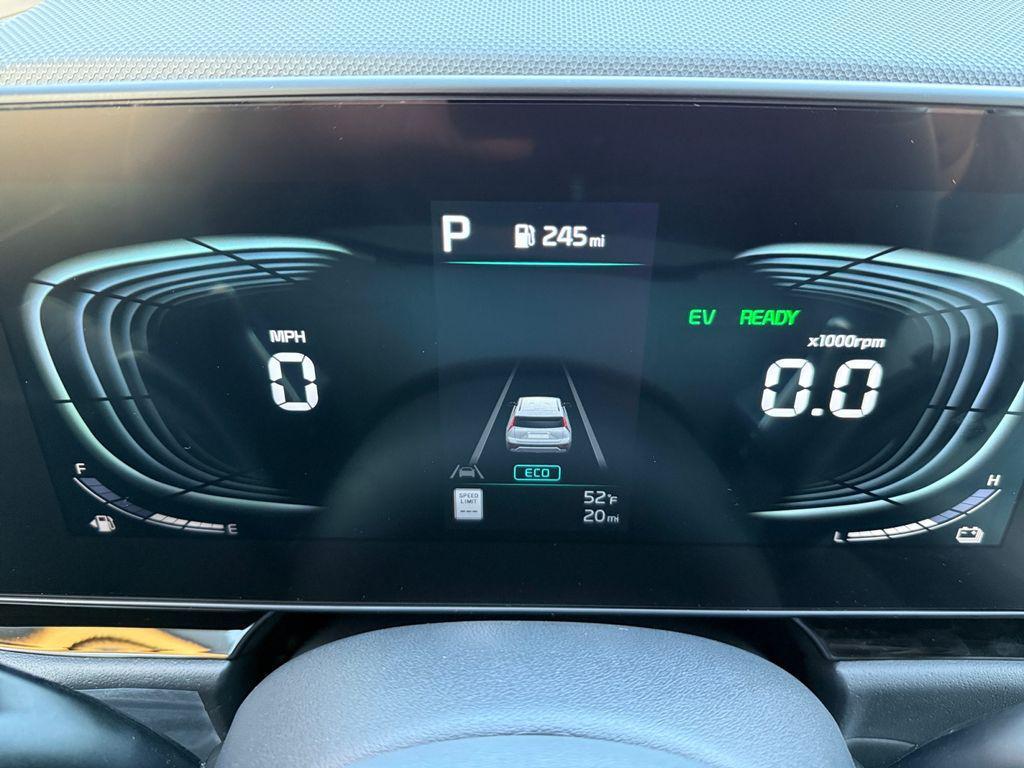 new 2025 Kia Niro car, priced at $31,920