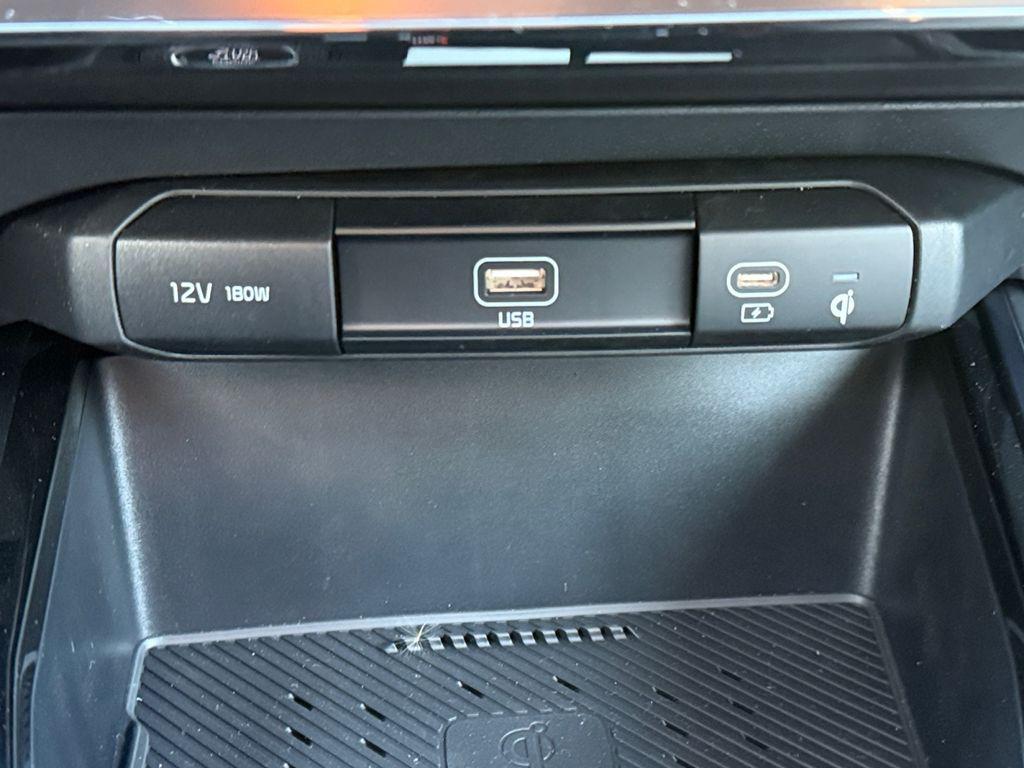 new 2025 Kia Niro car, priced at $31,920