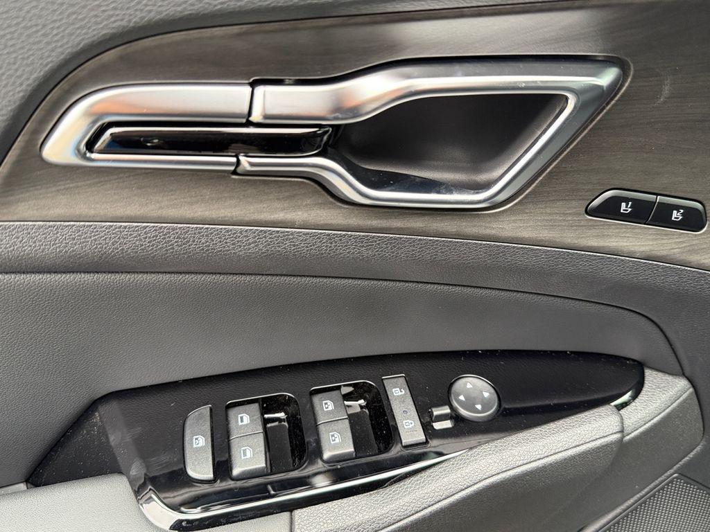 new 2025 Kia Sportage Plug-In Hybrid car, priced at $43,569