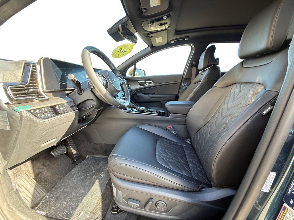 new 2025 Kia Sportage Plug-In Hybrid car, priced at $39,039