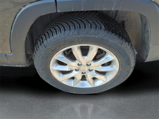 used 2014 Jeep Cherokee car, priced at $5,000