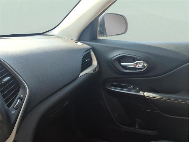 used 2014 Jeep Cherokee car, priced at $5,000