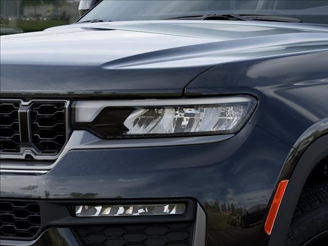 new 2026 Jeep Grand Cherokee car, priced at $46,722