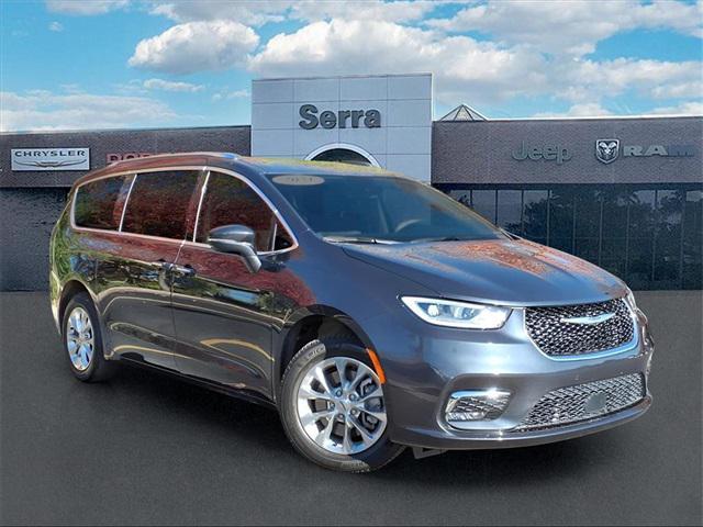 used 2021 Chrysler Pacifica car, priced at $27,250