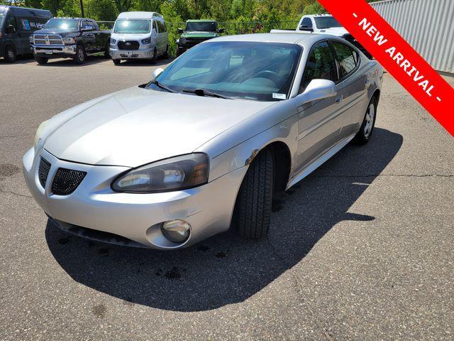 used 2007 Pontiac Grand Prix car, priced at $6,000
