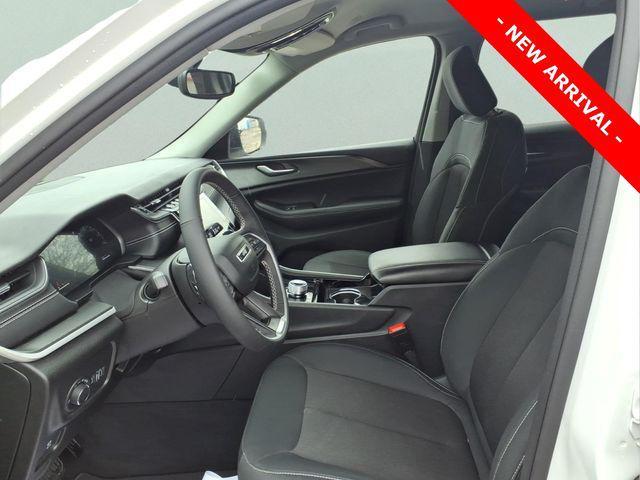 used 2023 Jeep Grand Cherokee car, priced at $27,000