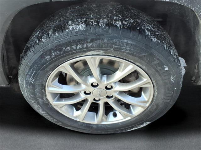 used 2022 Jeep Cherokee car, priced at $20,000