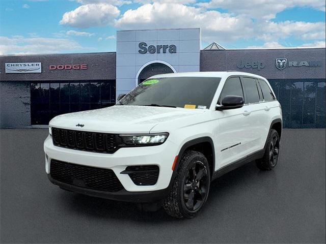 used 2022 Jeep Grand Cherokee car, priced at $22,000