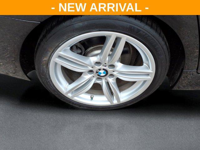 BMW 5 Series view 9