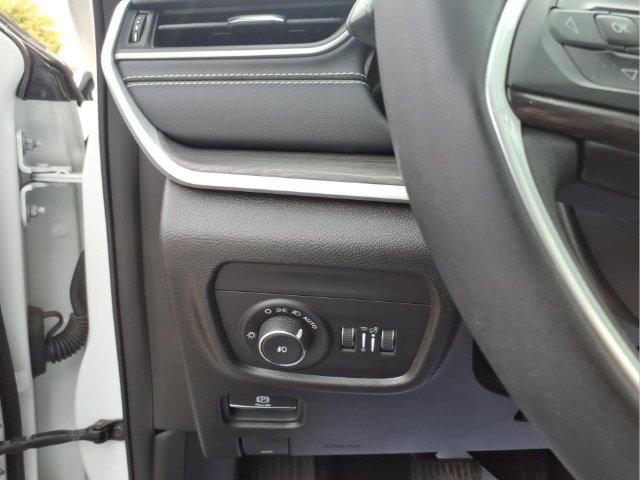 used 2023 Jeep Grand Cherokee car, priced at $24,780