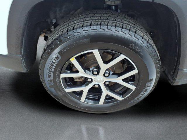 used 2023 Jeep Grand Cherokee car, priced at $24,780