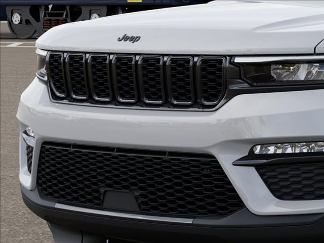 new 2025 Jeep Grand Cherokee car, priced at $50,018