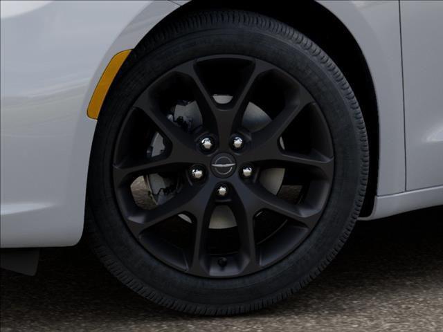 new 2025 Chrysler Pacifica car, priced at $51,565