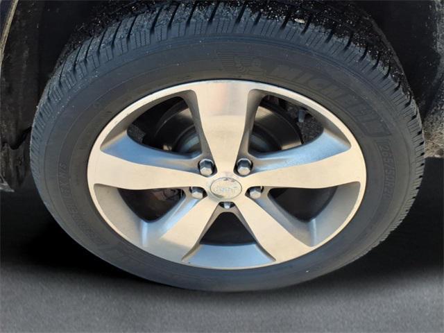 used 2014 Jeep Grand Cherokee car, priced at $10,000