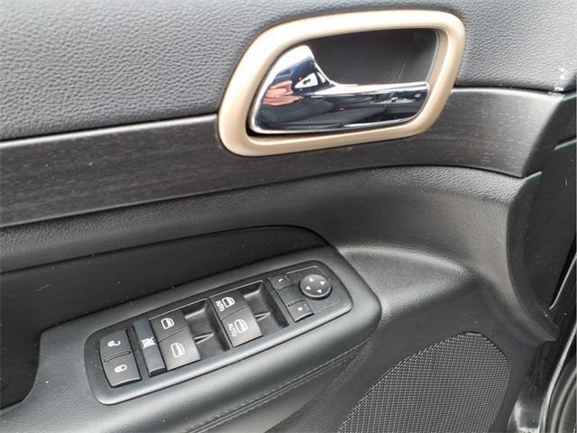 used 2015 Jeep Grand Cherokee car, priced at $6,000