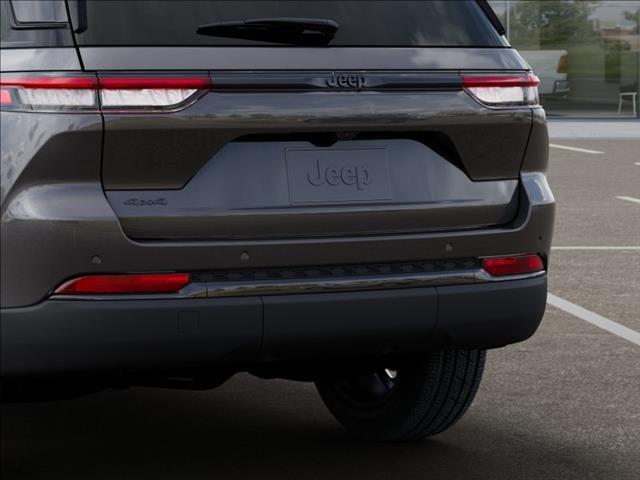 new 2025 Jeep Grand Cherokee car, priced at $51,705