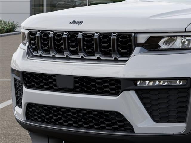 new 2026 Jeep Grand Cherokee car, priced at $45,112