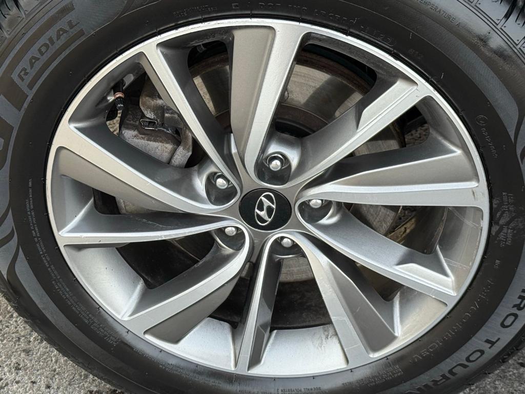 used 2020 Hyundai Santa Fe car, priced at $15,265