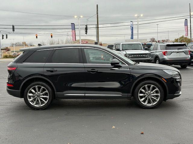 2022 Infinite Black Metallic Lincoln Corsair
