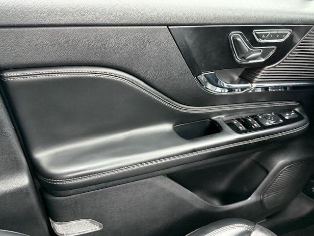 2022 Infinite Black Metallic Lincoln Corsair