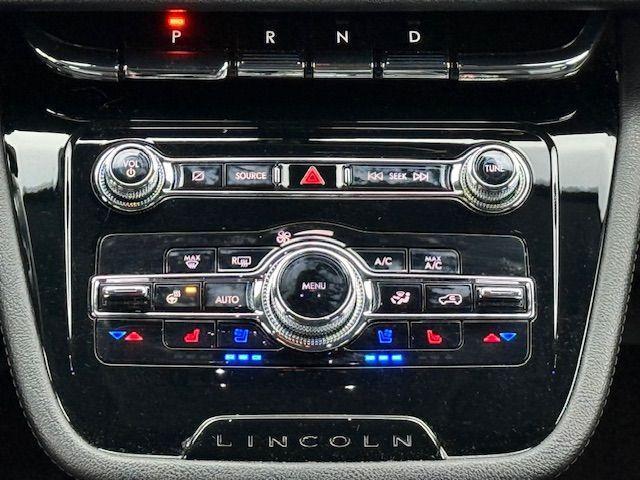 2022 Infinite Black Metallic Lincoln Corsair